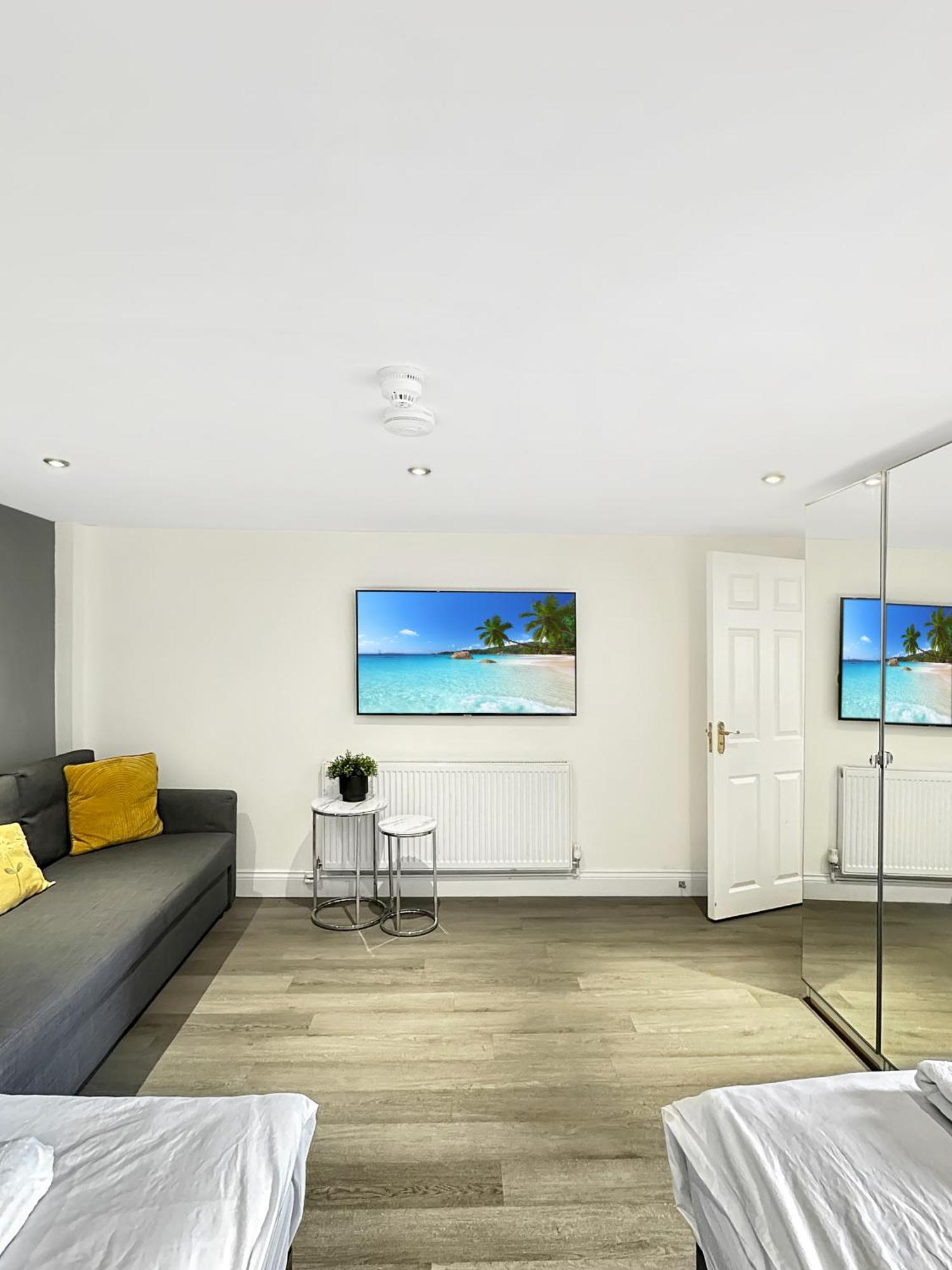 Granada Apartments Queen'S Promenade Blackpool Luaran gambar
