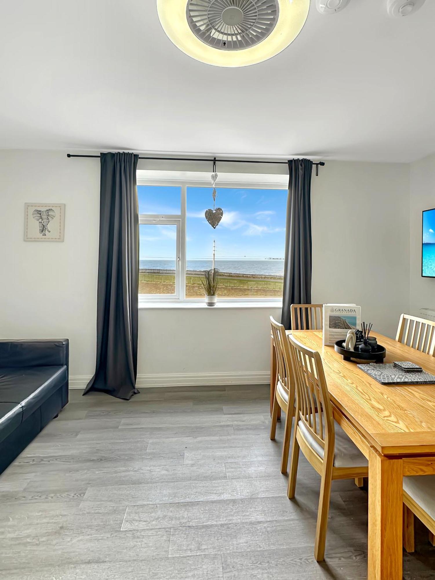 Granada Apartments Queen'S Promenade Blackpool Luaran gambar
