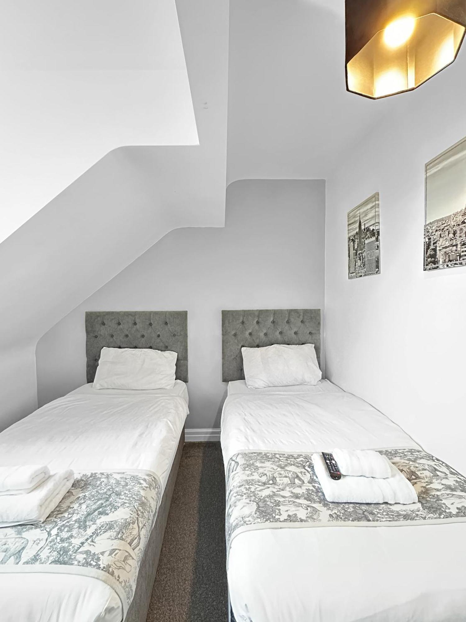 Granada Apartments Queen'S Promenade Blackpool Luaran gambar